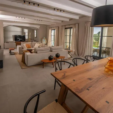 Casa Cupra