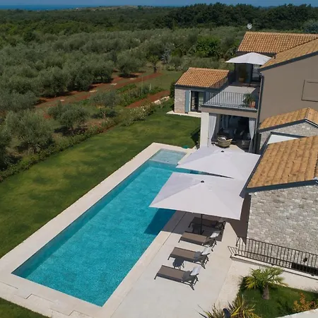 Casa Cupra *